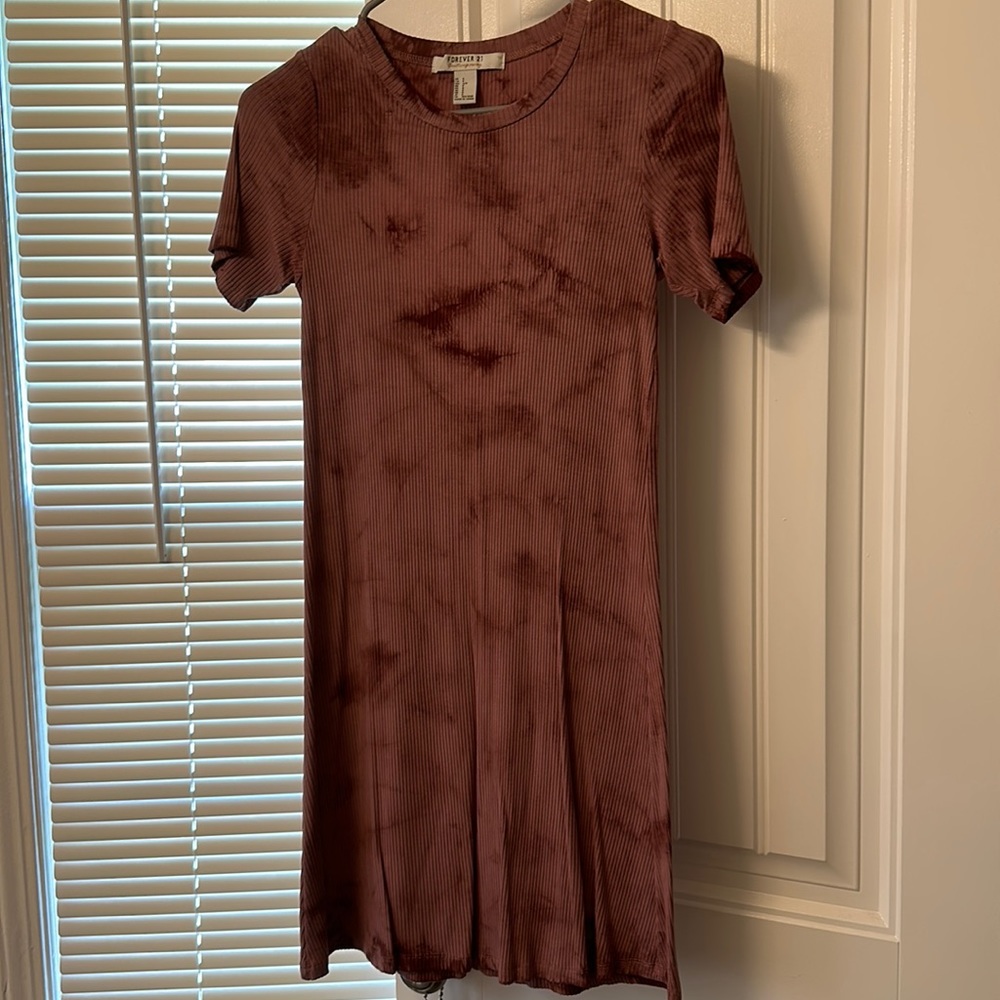 Tie dye dress with peek hole back size S